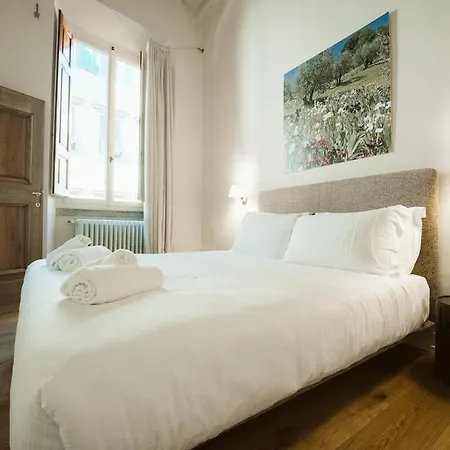 Elegant Oltrarno - 2 King Bedroom - Walk To Pitti * Firenze
